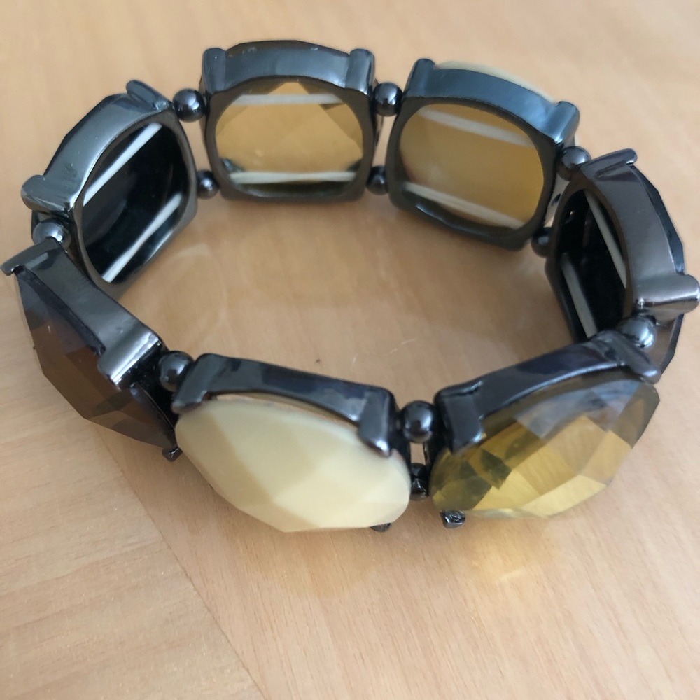 Beautiful comfortable stretchy bracelet, cream, yellow, black stones